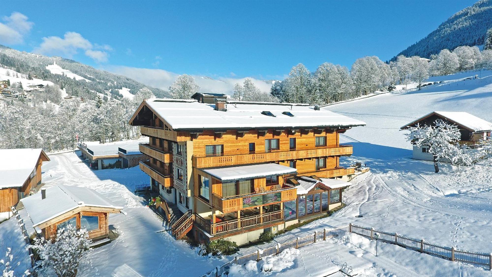 Ski In Ski Out Hotel Unterellmau Saalbach-Hinterglemm Bagian luar foto