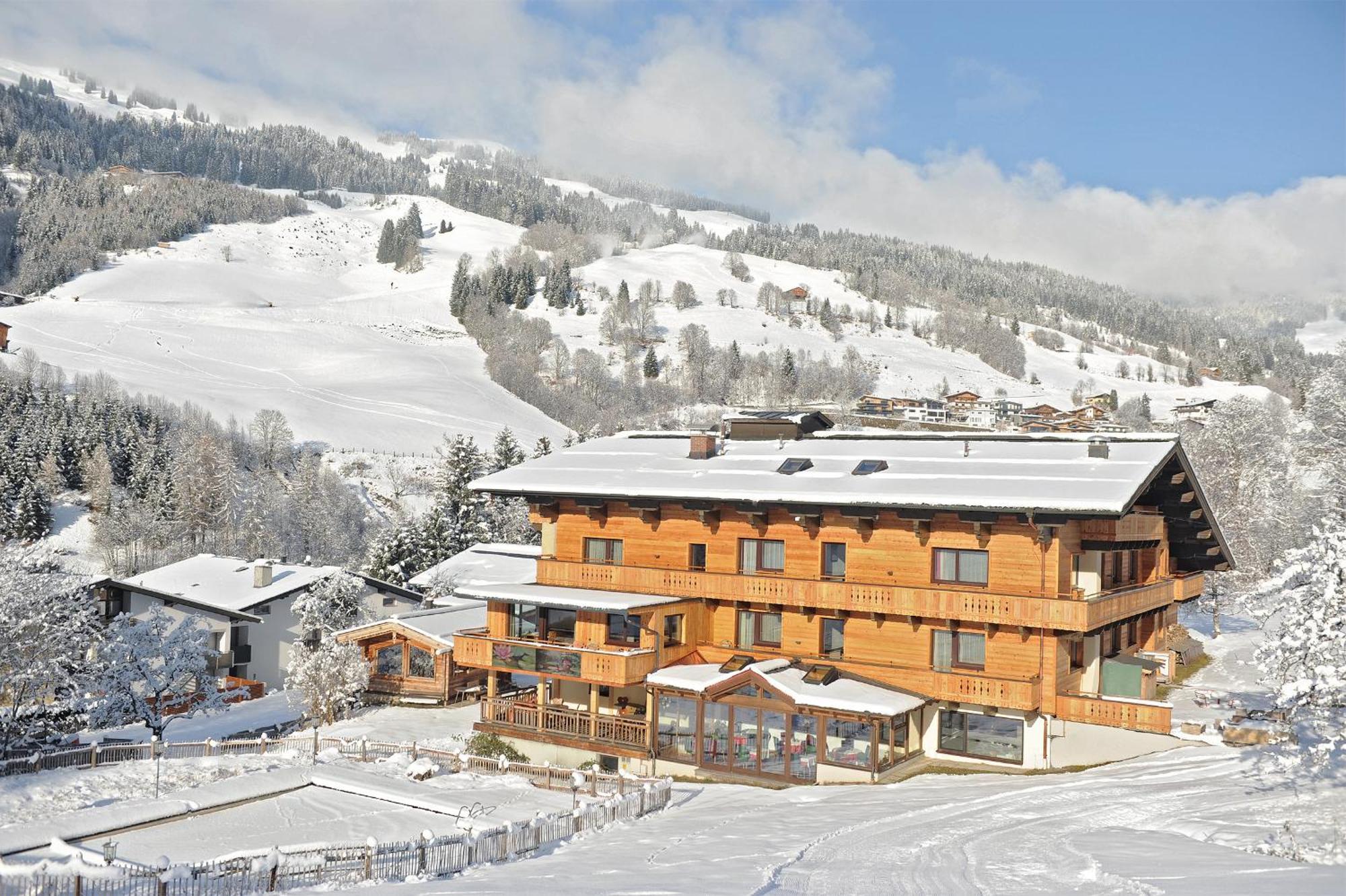 Ski In Ski Out Hotel Unterellmau Saalbach-Hinterglemm Bagian luar foto